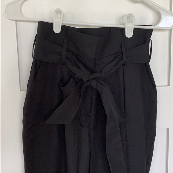 NWOT Socialite black Paperbag Trousers size XS - Picture 2 of 3